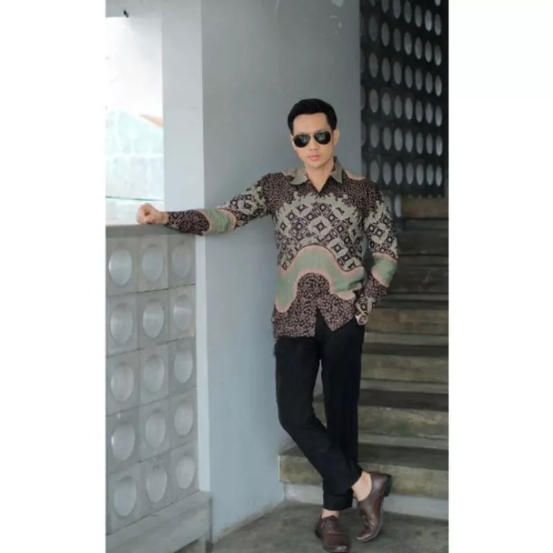 Product image Kois Batik - Kemeja Batik Pria Dewasa Terviral motif Sage grent M Kemeja Sage grent