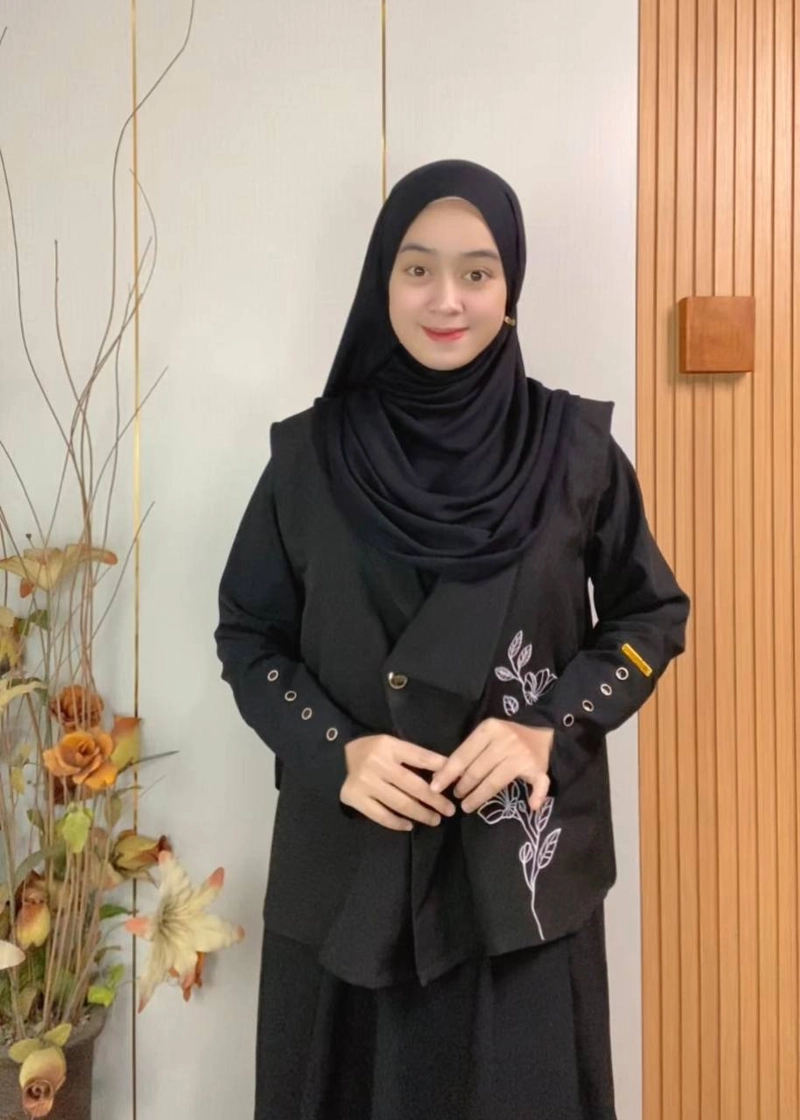 Product image Milyarda Hijab Official - Pashmina Viscose EXTRA Pouch 180 x 75cm Black