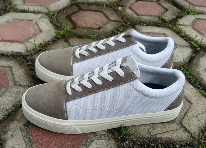 Product image ALZ PRO 9110 White Grey Sepatu Slip On Authentic 39 White Grey