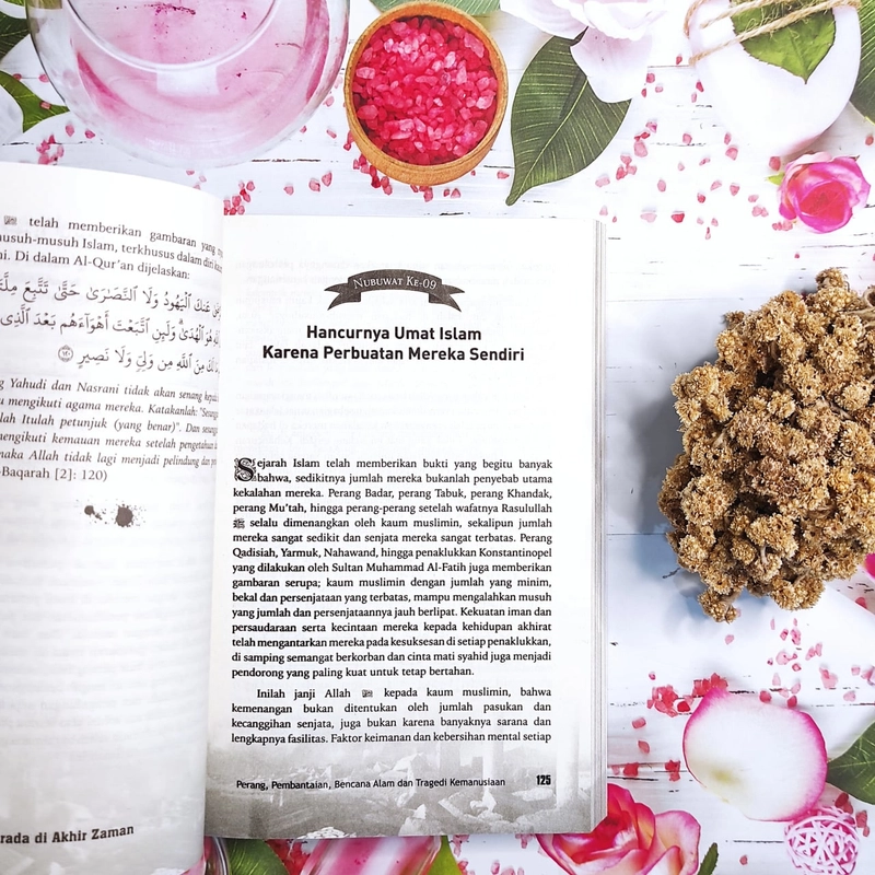 Product image Pustaka Arafah - Kita Berada di Akhir Zaman SC Soft Cover