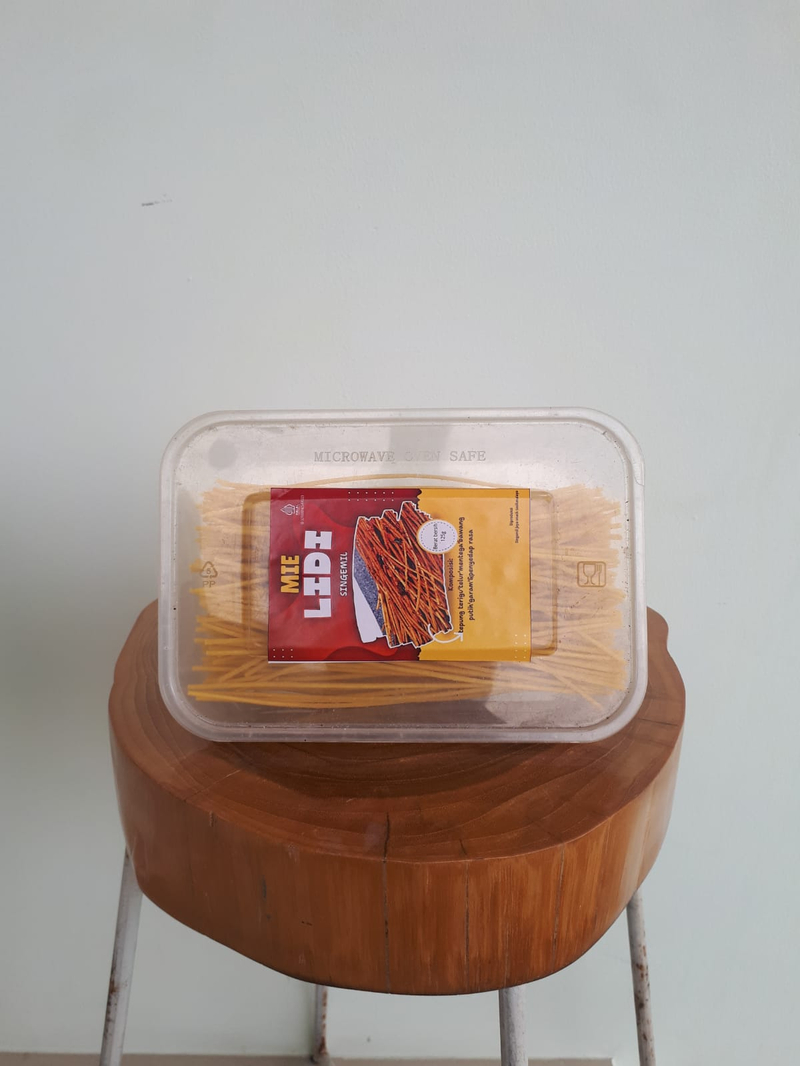 Product image singemil - Cemilan Mie Jepang 125g 125 gram Original