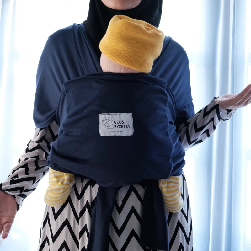 Product image Geos Bycetta Gendongan Depan Instan 2 In 1 Bahan Kaos Anti Melar Dengan Sabuk Atau Sashbelt S NAVY
