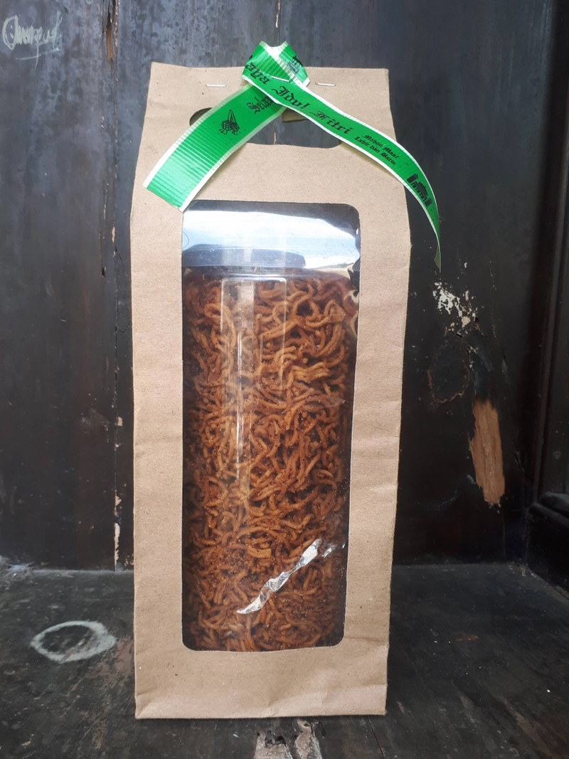 Product image singemil - mie kremes kemasan toples 616gr 616 gram original