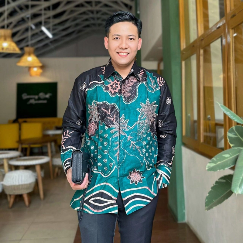 Product image Kois Batik - Atasan Batik Sarimbit Kemeja Dan Tunik Modern Motif Lompong hijau M Kemeja lompong hijau