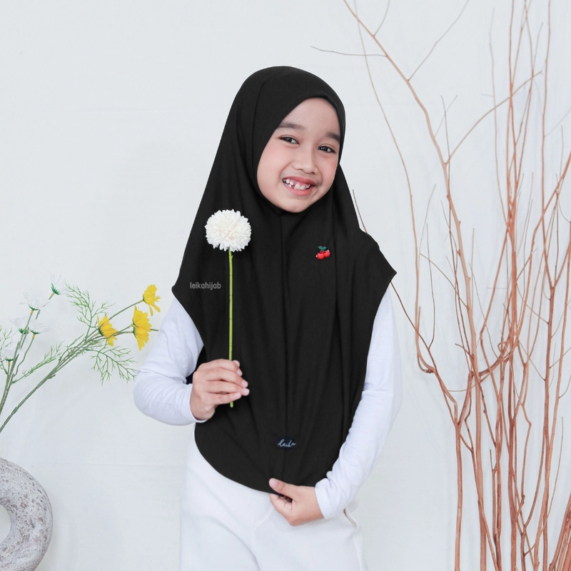 Product image Leika - MEYRA HIJAB INSTAN ANAK/ HIJAB NON PET PREMIUM 7 - 10TAHUN/ KERUDUNG SEKOLAH ANAK WARNA BLACK