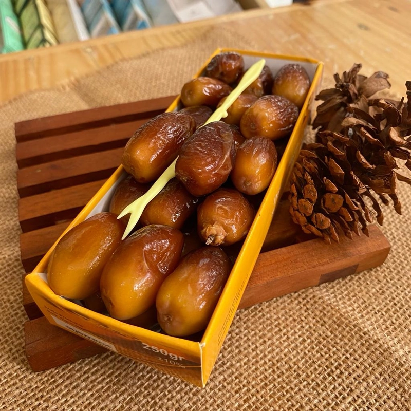 Product image Aliya - Kurma Tunis Madu Taibatte 250g Manis 1 Dus isi 20 pcs
