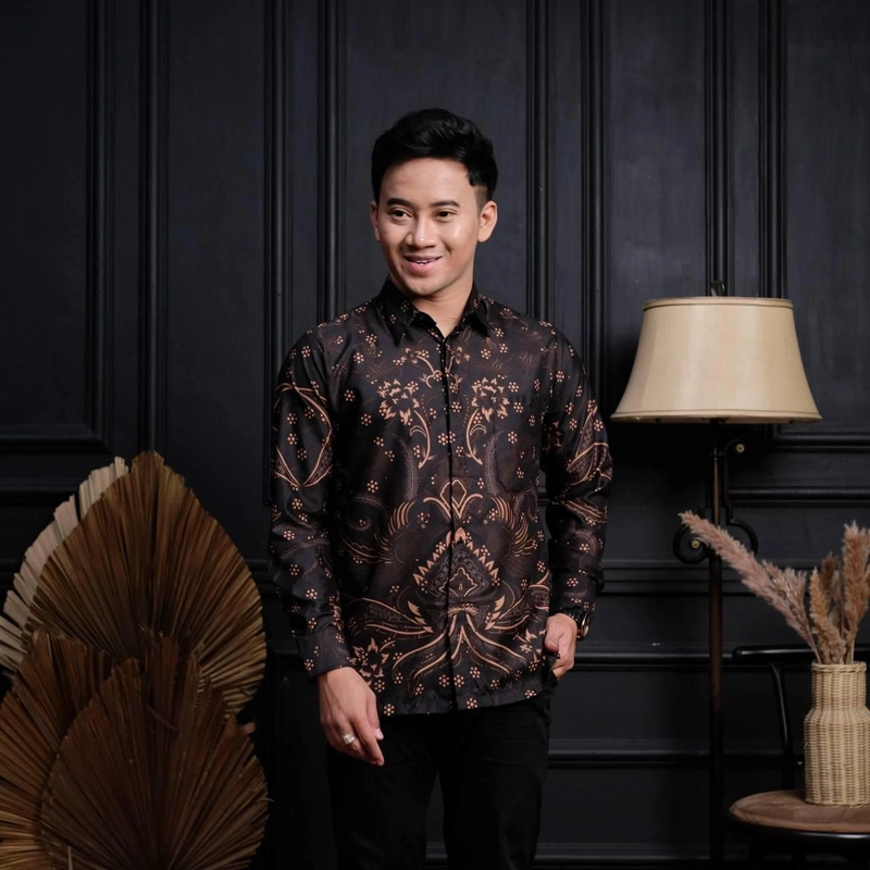 Product image Khisna collection - Atasan Batik Pria Kemeja Casual Terbaru Kekinian Modern Xl Kemeja sentani