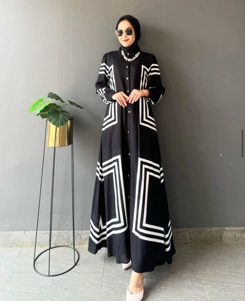 Product image Khisna collection - New gamis wanita kekinian domino cantik warna hitam no hijab Allsize Hitput