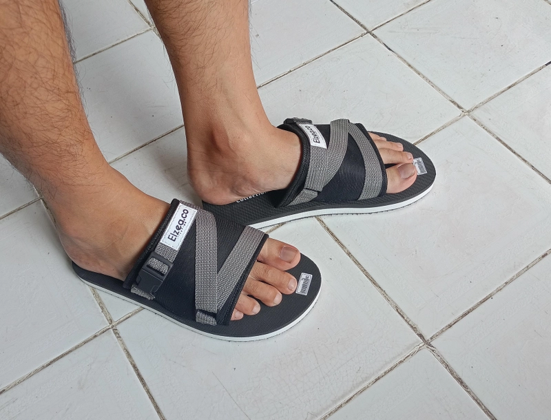 Product image Elzea.co - Sandal Pria 05 39 SILVER