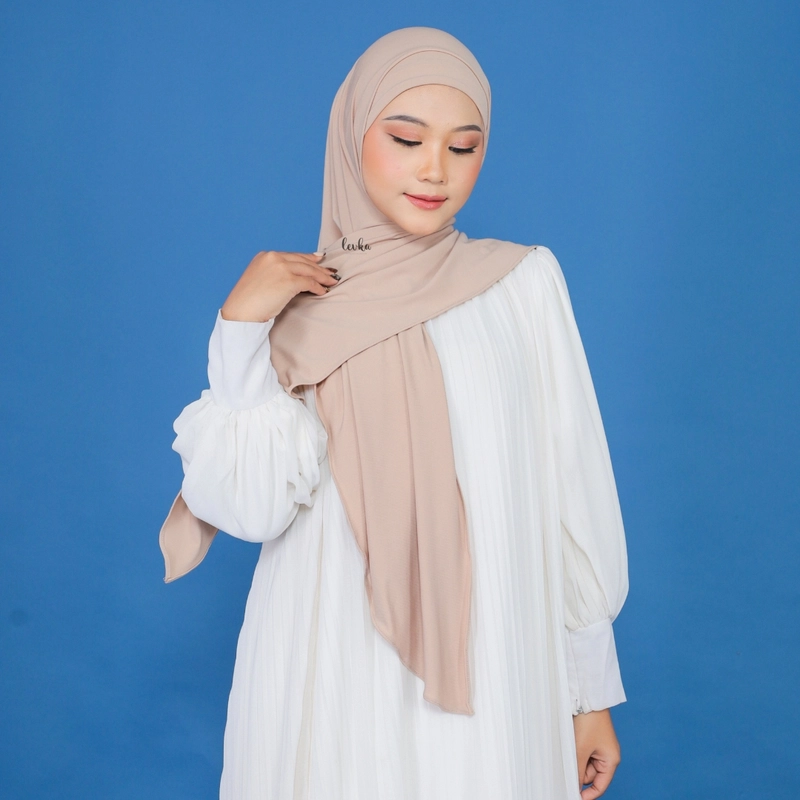 Product image Leika - LEIKAHIJAB - HIJAB INSTAN OVAL PREMIUM / HADEEQA SHAWL HIJAB INSTAN JERSEY PREMIUM/ WARNA IVORY
