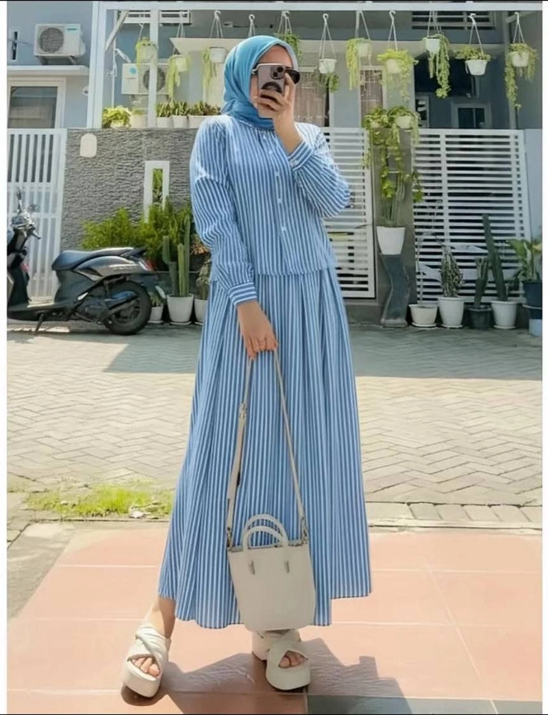 Product image Khisna collection - Sheila oneset rok salur wanita kekinian no hijab Jumbo Biru