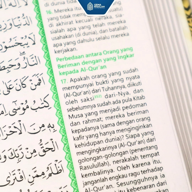 Product image Gema Risalah - Alquran Terjemahan Al hidayah khat utsmani Ukuran A5 Hvs Premium Standard kemenag RI Warna Hijau