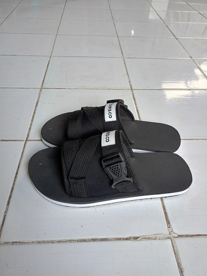 Product image Elzea.co - Sandal Pria 01 39 Black
