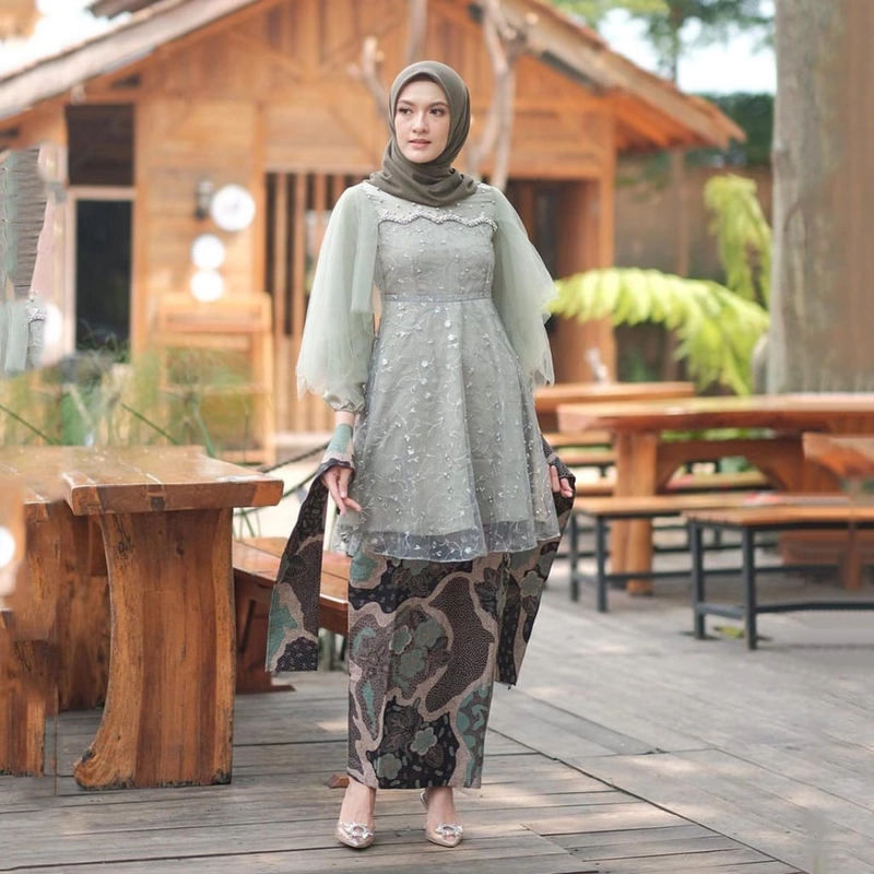 Product image MODEL TERBARU - Sett Couple Kebaya Batik Putri Tunik Baju Batik Tunangan Pakaian Lamaran untuk Wisu ATASAN SAJA SAGE GREEN