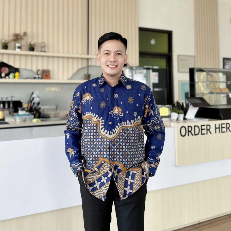 Product image Kois Batik - Atasan Batik Couplen Kemeja Tunik Kekinian Modern Motif bintang navy M kemeja bintang navy
