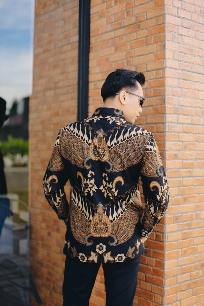 Product image COLLECTION SARJANA - KEMEJA BATIK LENGAN PANJANG - BAMANTARA - FURING- KAIN KATUN BERKUALITAS M BAMANTARA