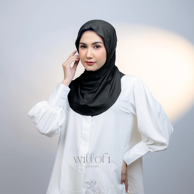 Product image Sakura Baru X Willofi - Buy 2 Get 1 Hijab Instan Elodie Rayon Premium Meleyot Inner Ciput All Size Buy 2 Get 1 Hitam
