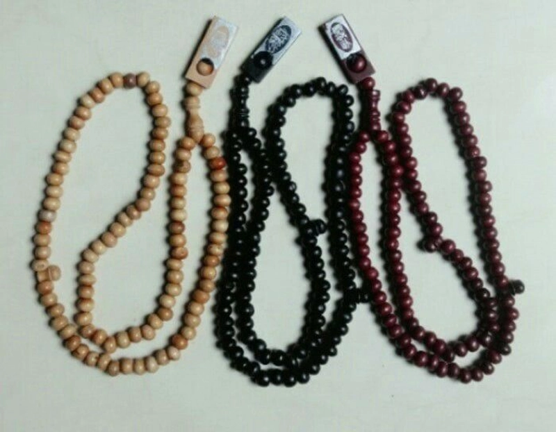 Product image TASBIH KAYU DZIKIR 33 Butir Warna Random