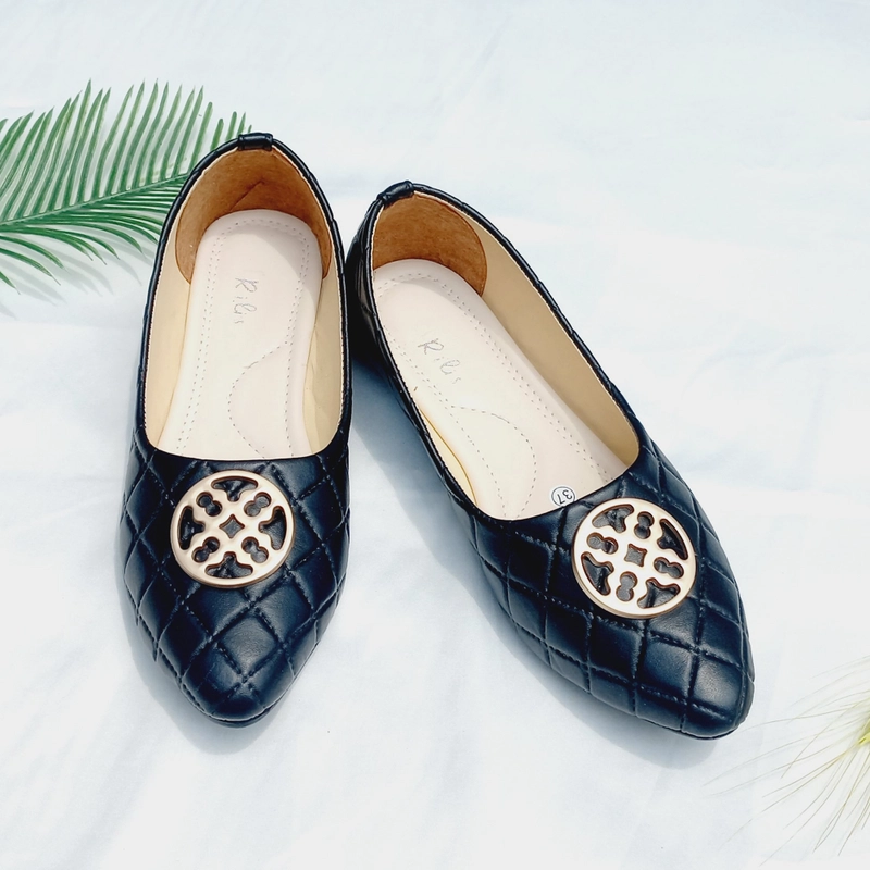 Product image Rilis - Sepatu Wanita Thania Flat Shoes (Rilis 20) 37 Hitam