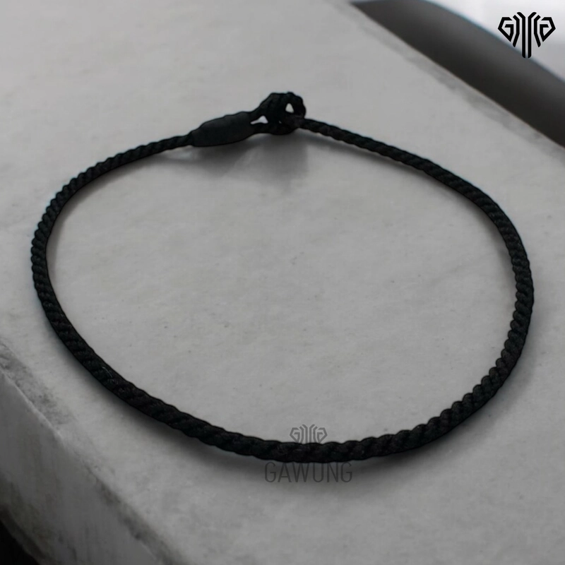 Product image GAWUNG Gelang Hitam Pria Wanita Tali Black Rope Penanda Classic Simple Minimalis GGBPEE dewasa hitam