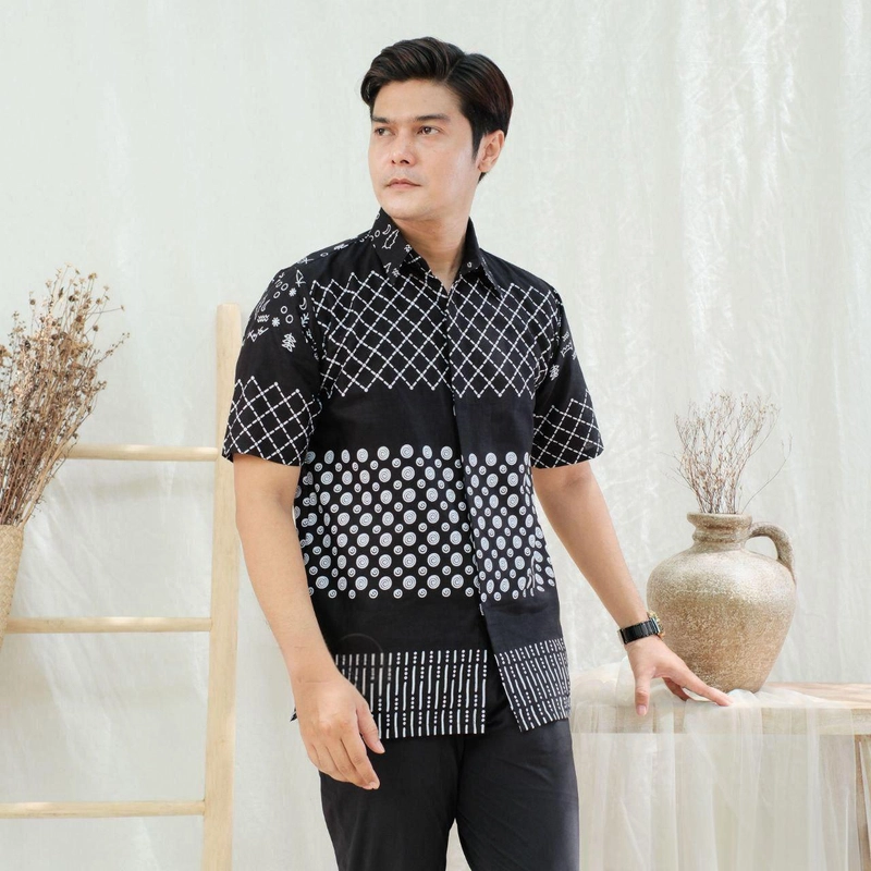 Product image Kois Batik - Atasan Batik Coupel Hem Dan Blouse Kekinian Simpel Motif Jaring hitam M Hem jaring hitam