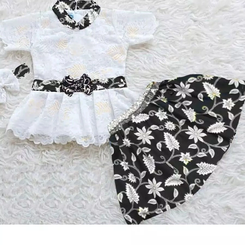 Product image setelan brokat ayuarx realpict 3-5thn putih