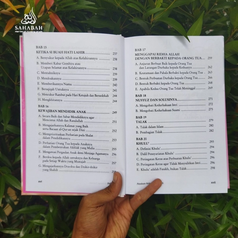 Product image Sahabah Store Panduan Keluarga Sakinah 16 x 24 cm Hard Cover