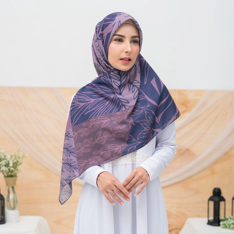 Product image Nizana Hijab - Nizana Hijab - Voal Ultima CYRA series 120cmx120cm lavender