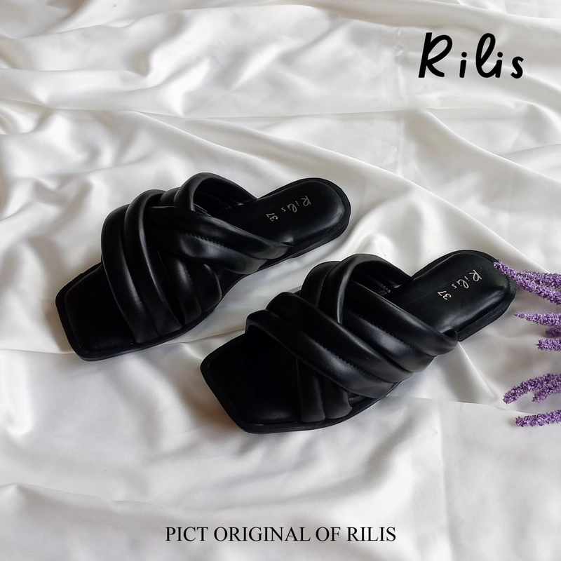 Product image Rilis - Sandal Wanita Slip On Delia (Rilis 35) 39 Hitam