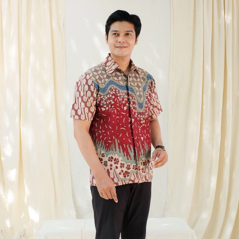 Product image Kois Batik - Atasan Batik Coupel Wanitan Blouse Dan Hem Pria Baru Motif kejora merah M Hem kejora merah