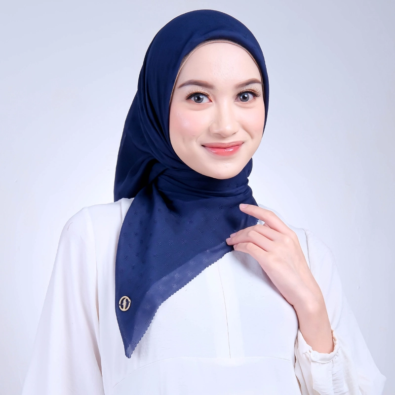 Product image Forall - Forll - Hijab Segiempat Polos Forall - LIANA Waffle Sonic Logo Plat Gold All Size Navy