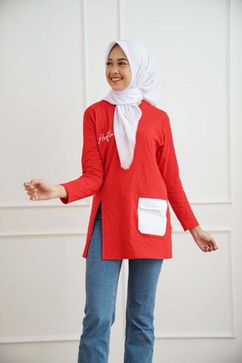 Product image Hoofla - Kaos Dewasa Panjang Lukita Sarimbit Series M Merah
