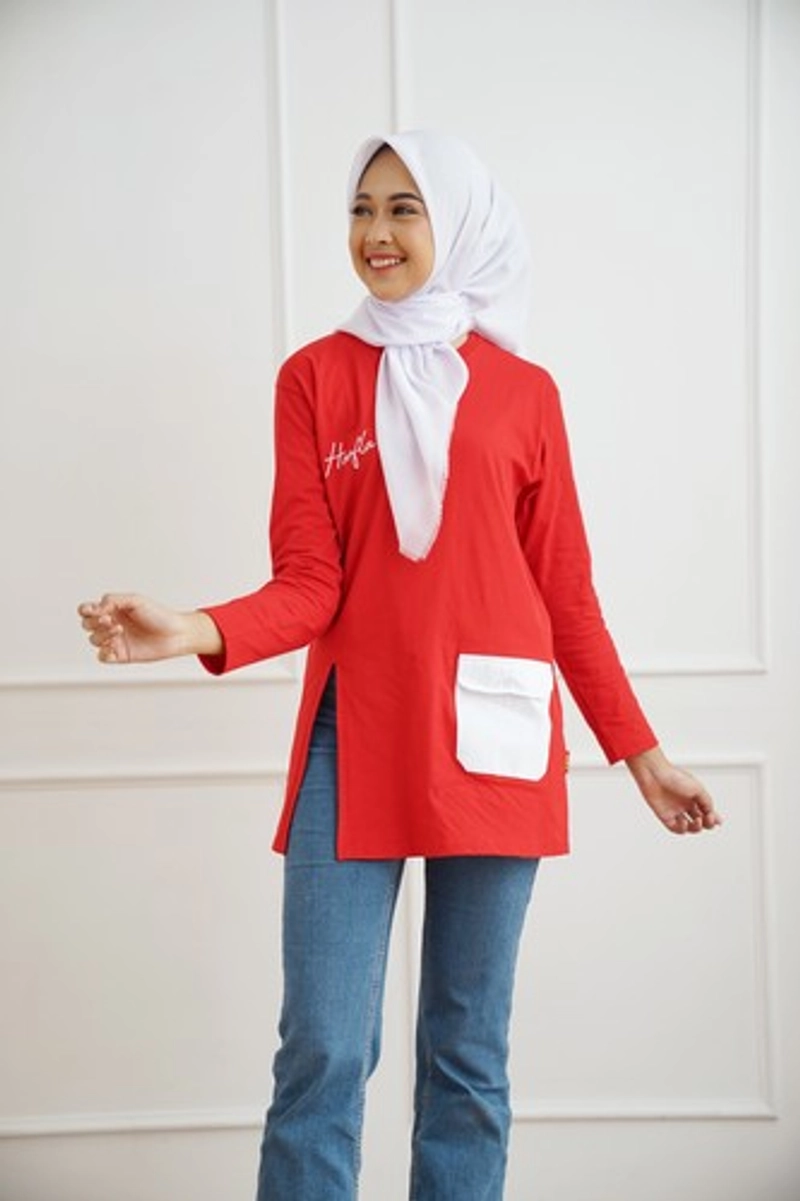Product image Hoofla - Kaos Dewasa Panjang Lukita Sarimbit Series M Merah