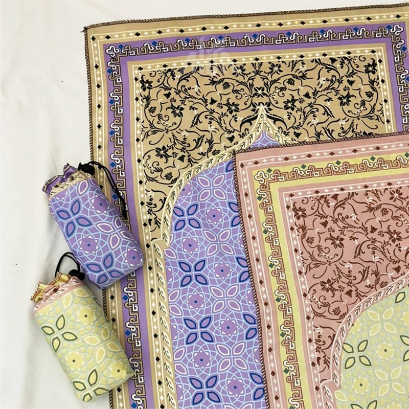 Product image Alifa Sajadah Shop - Sajadah Travel Kashmir Mika Kotak + Pita + Kartu Ucapan Custom Souvenir Sejadah 100g Mika Kotak