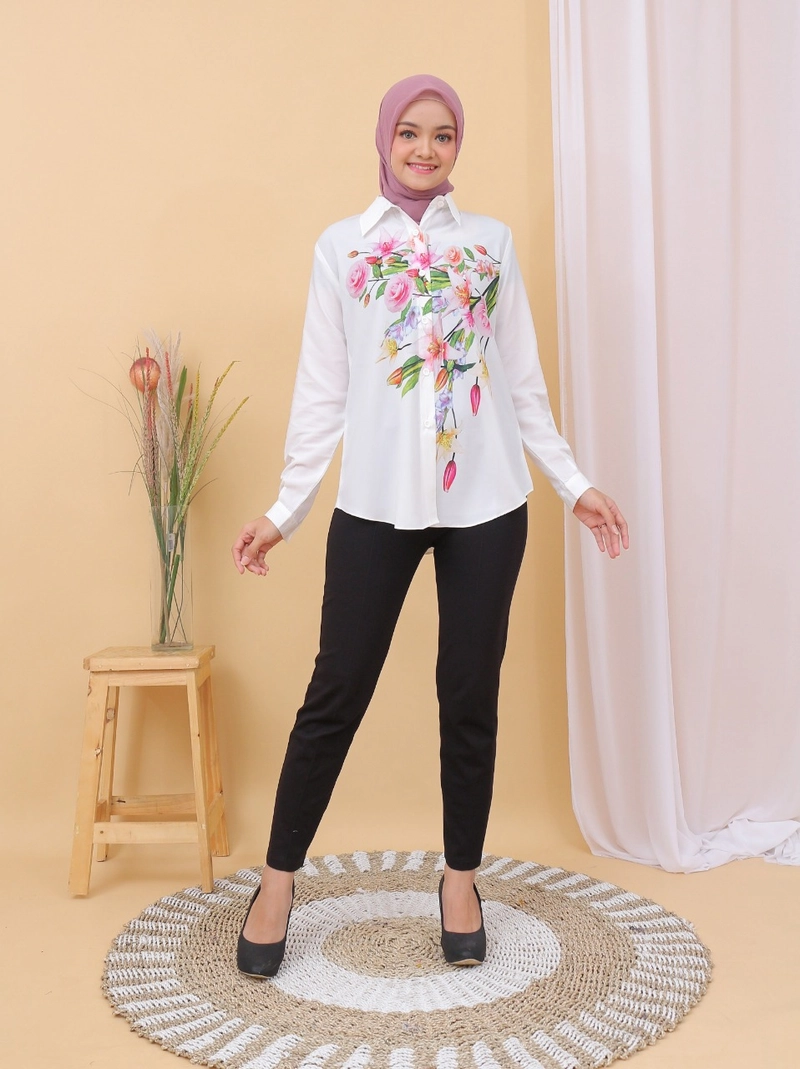 Product image Kemeja Atasan Wanita Syahrinda Motif Bunga Rose Tulip Standar Allsize Standar putih