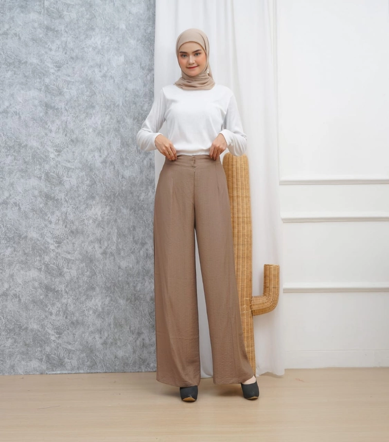 Product image Syahrinda [TA] - Celana Long Kulot Katun Zarania Silky Crinkle JUMBO / Standar Bigsize 023 Size 1 Coklat