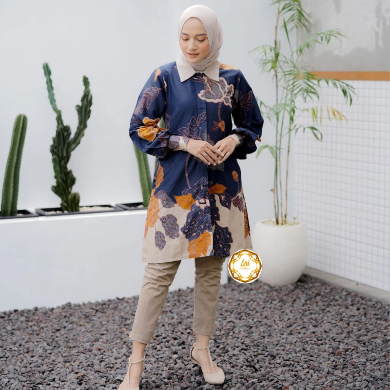 Product image Rambe Batik Indonesia - Couple Tunik Mawar Exclusive Biru Kemeja Saja Size M Biru