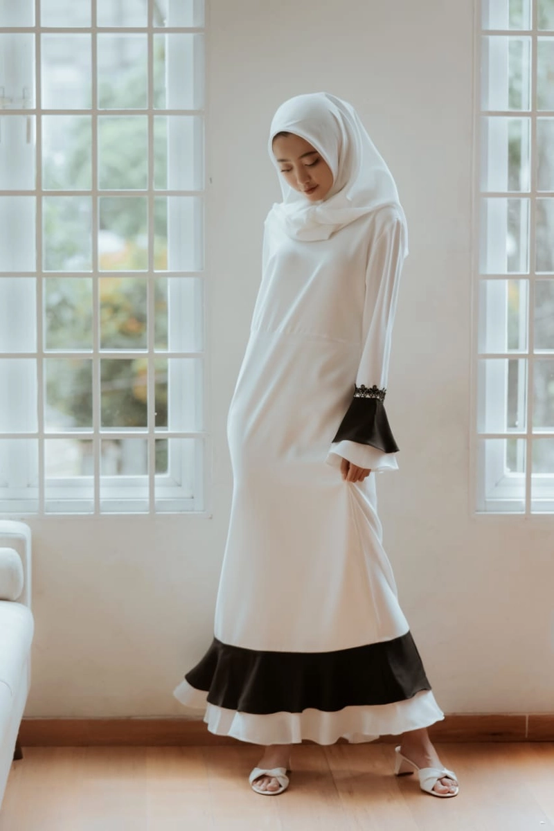 Product image True Way - Flushout Original Zoya No Label Gamis Wanita Muslim Hitam Putih S Hitam Putih