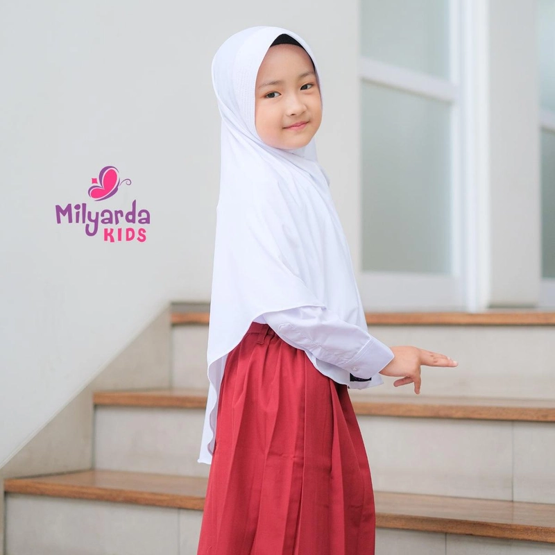 Product image Milyarda Hijab Official - Hijab Anak Sekolah Zelika Kids Instan L Putih