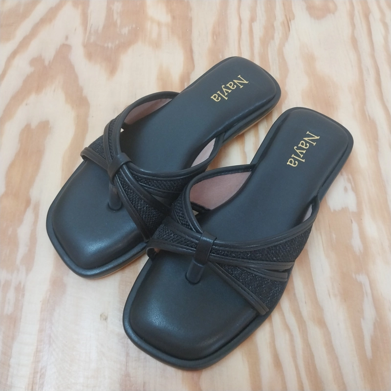 Product image Nayla - Sandal Wanita Flat / Teplek Series Marisa 37 Hitam
