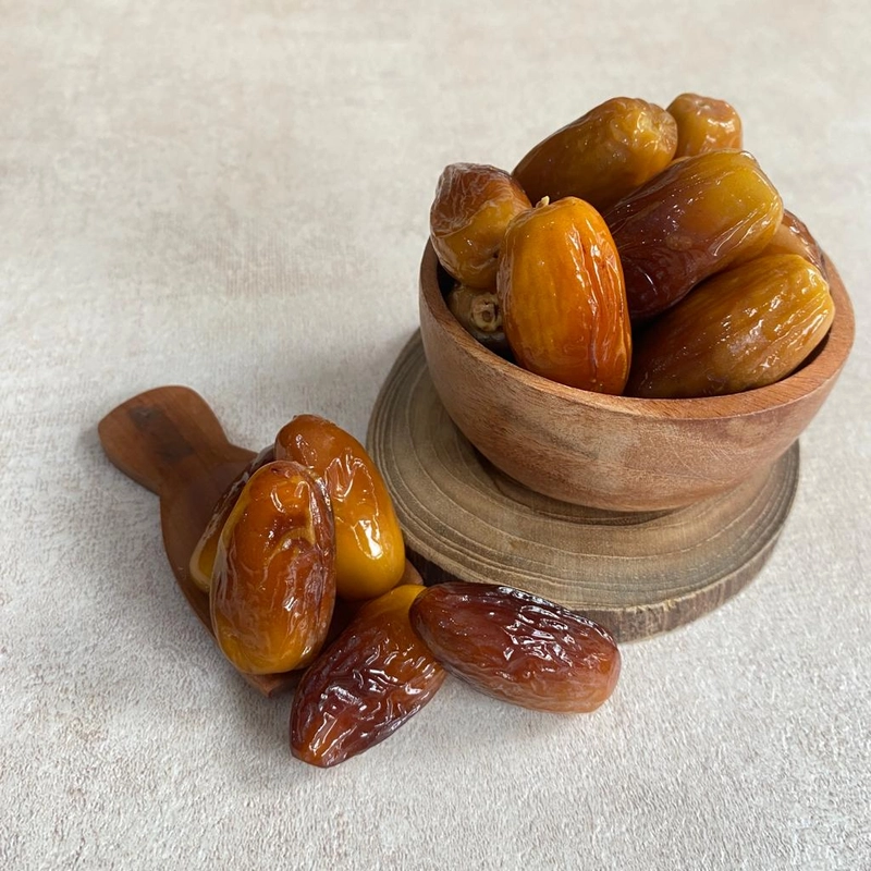 Product image Aliya - Kurma Tunis Madu Taibatte 250g Manis 1 Dus isi 20 pcs