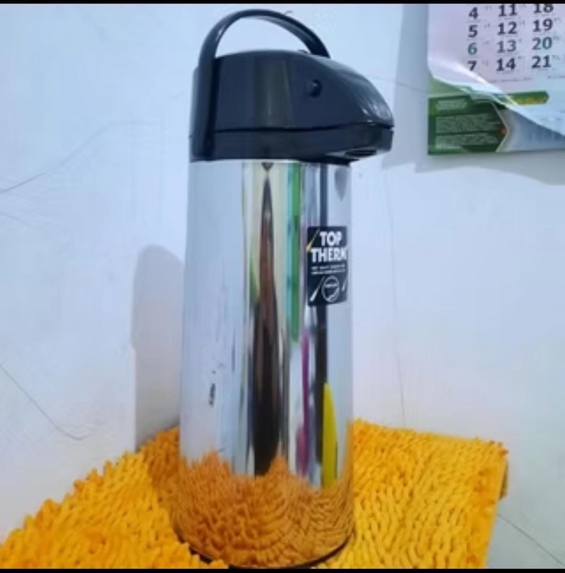 Product image Rizki Electronics - Termos Air Panas Stainless 2,5 Liter Steinless
