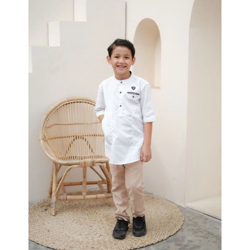 Product image Khisna collection - Baju koko couplen 3per4 ayah dan anak warna putih bagus M Anak putih
