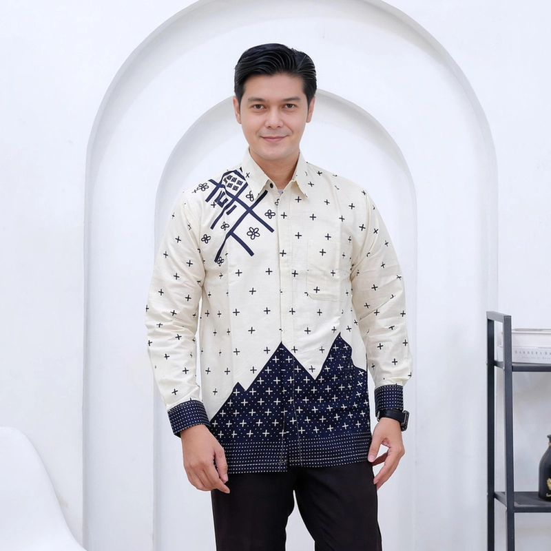 Product image Kois Batik - Batik kembaran kemeja tunik motif piramida navy L Kemeja