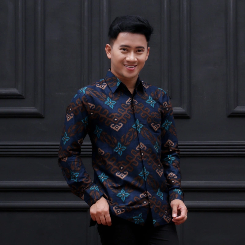 Product image Kois Batik - Kemejan batik lapis furing biruhitam bagus M Biruhitam