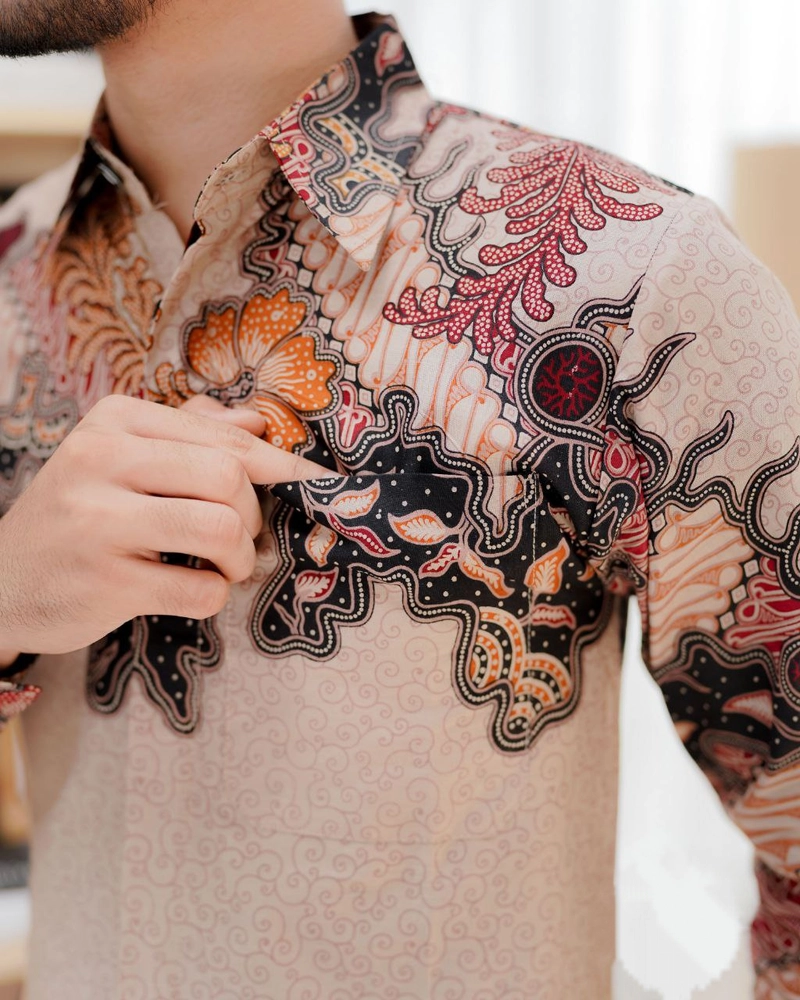 Product image Ks muslim fashion - ATASAN SARIMBIT WANITA DAN PRIA TUNIK DAN KEMEJA NEW COUPLEN BISA DI PISAH M Batik kemeja