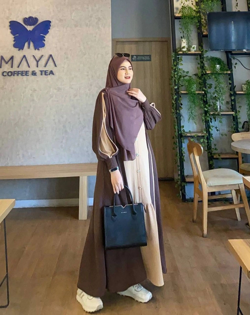 Product image Khisna collection - New models hijrah set outer yang nyatu bawah rempel lebar muter kancing kekinian Allsize Choco