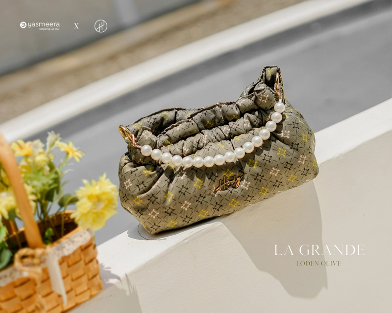 Product image Yasmeera Official - Sarimbit La Grande 2024 - Loden Olive STANDARD LA GRANDE BAG HODY