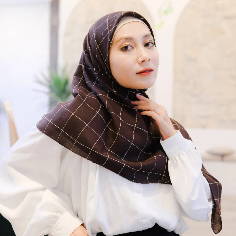 Product image Ansania Scarf - Tartan - Hijab Kerudung Segiempat All Size Tartan Cokelat