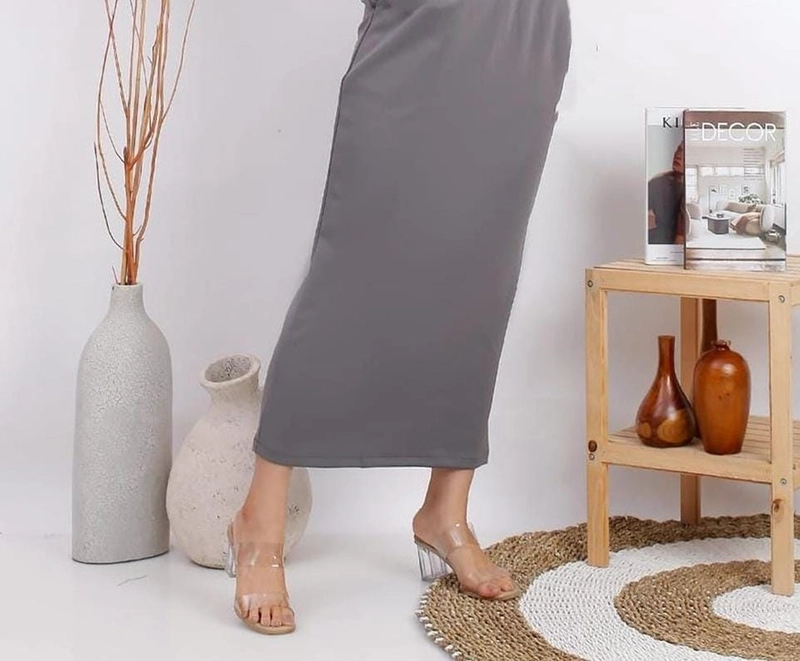 Product image Syahrinda - Rok Lurus Span Scuba Skirt Ashya Stretch Saize Standar Jumbo Big Size Size 1 Coklat Alphin
